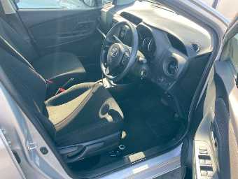 TOYOTA VITZ 2019 Image 5