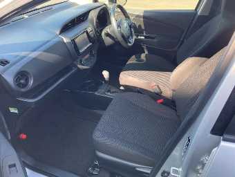 TOYOTA VITZ 2019 Image 7