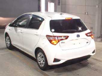 TOYOTA VITZ 2019 Image 2