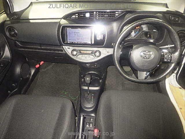 TOYOTA VITZ 2019 Image 3