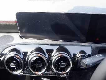 MERCEDES BENZ A CLASS SEDAN 2020 Image 27