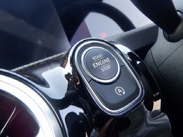 MERCEDES BENZ A CLASS SEDAN 2020 Image 36