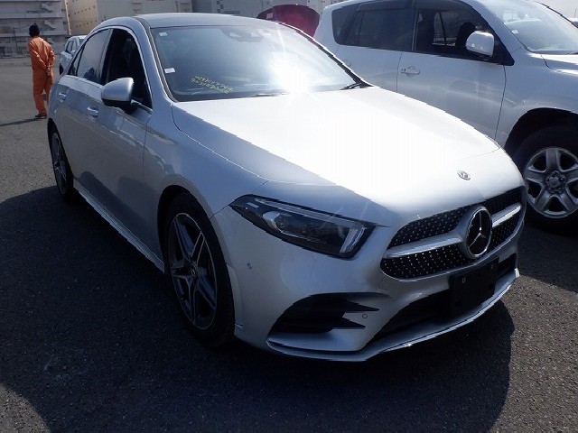 MERCEDES BENZ A CLASS SEDAN 2020 Image 41