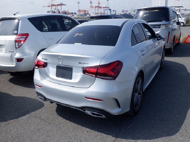 MERCEDES BENZ A CLASS SEDAN 2020 Image 44