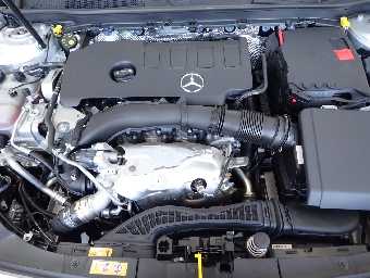 MERCEDES BENZ A CLASS SEDAN 2020 Image 10