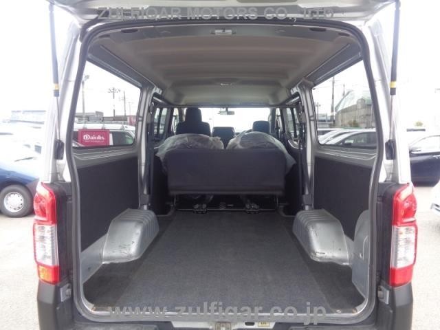 NISSAN NV350 CARAVAN 2018 Image 24