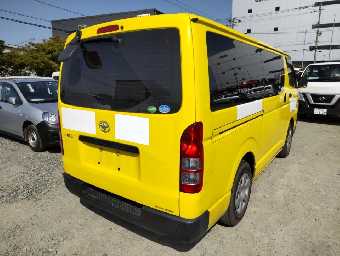 TOYOTA HIACE 2019 Image 2