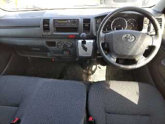 TOYOTA HIACE 2019 Image 8