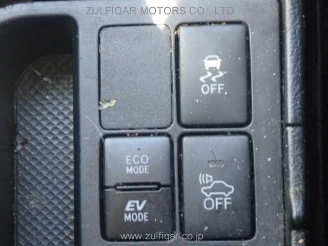 TOYOTA VITZ 2019 Image 8