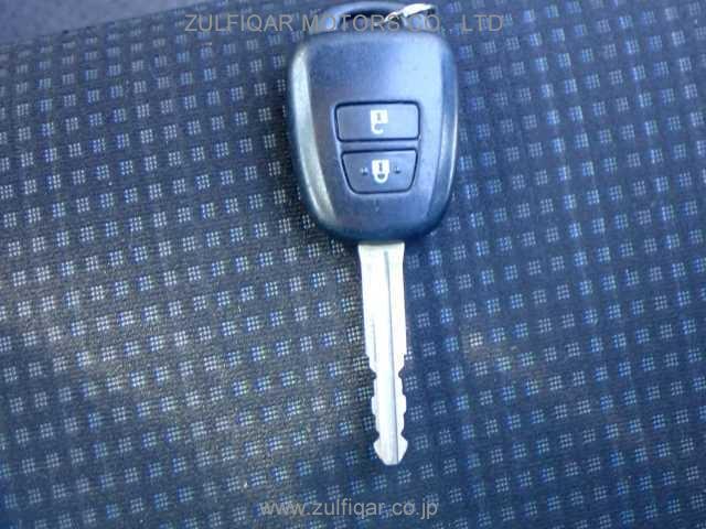 TOYOTA VITZ 2019 Image 9