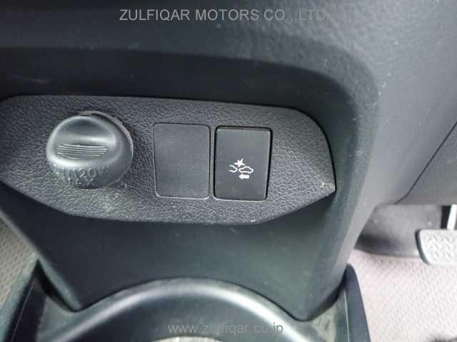 TOYOTA VITZ 2019 Image 10