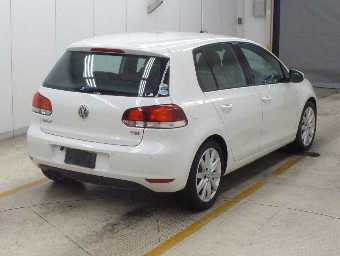 VOLKSWAGEN GOLF 2013 Image 2