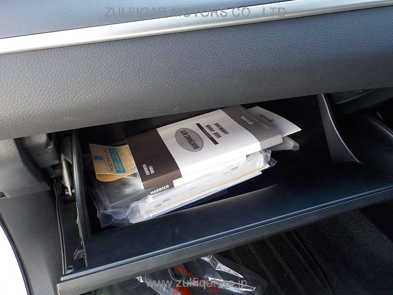 TOYOTA HARRIER 2019 Image 12