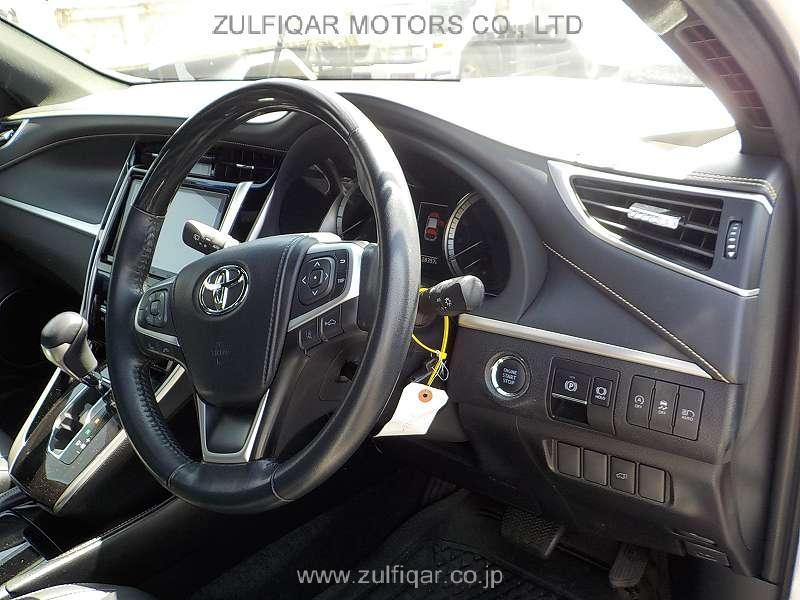 TOYOTA HARRIER 2019 Image 9
