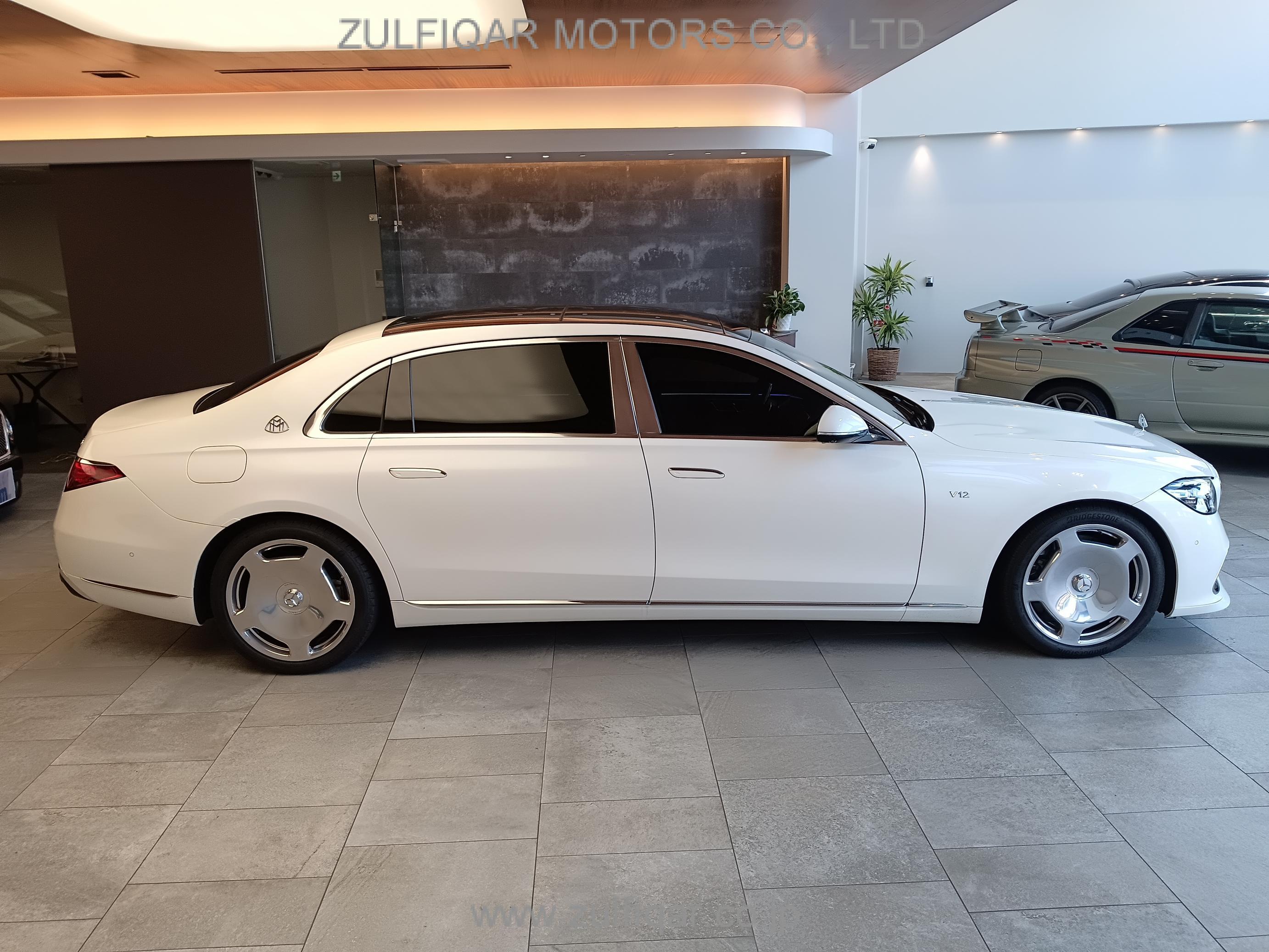 MERCEDES MAYBACH S CLASS 2022 Image 12
