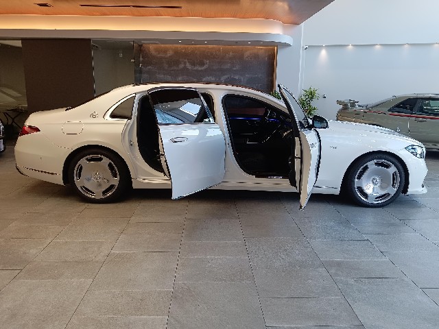 MERCEDES MAYBACH S CLASS 2022 Image 19