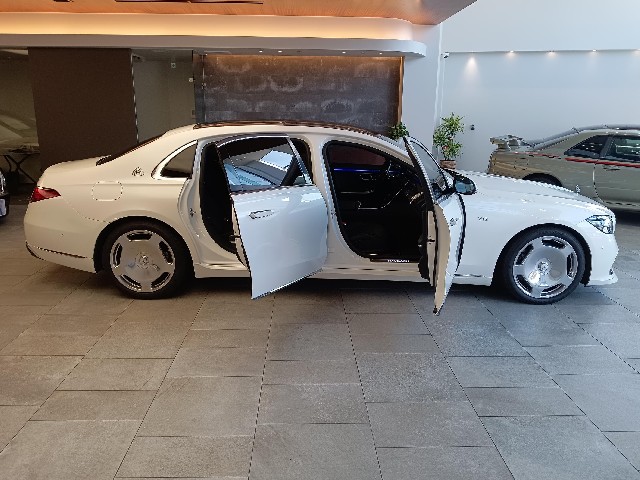 MERCEDES MAYBACH S CLASS 2022 Image 20