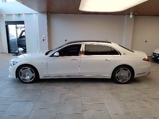 MERCEDES MAYBACH S CLASS 2022 Image 24