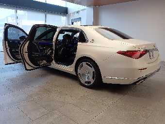 MERCEDES MAYBACH S CLASS 2022 Image 32