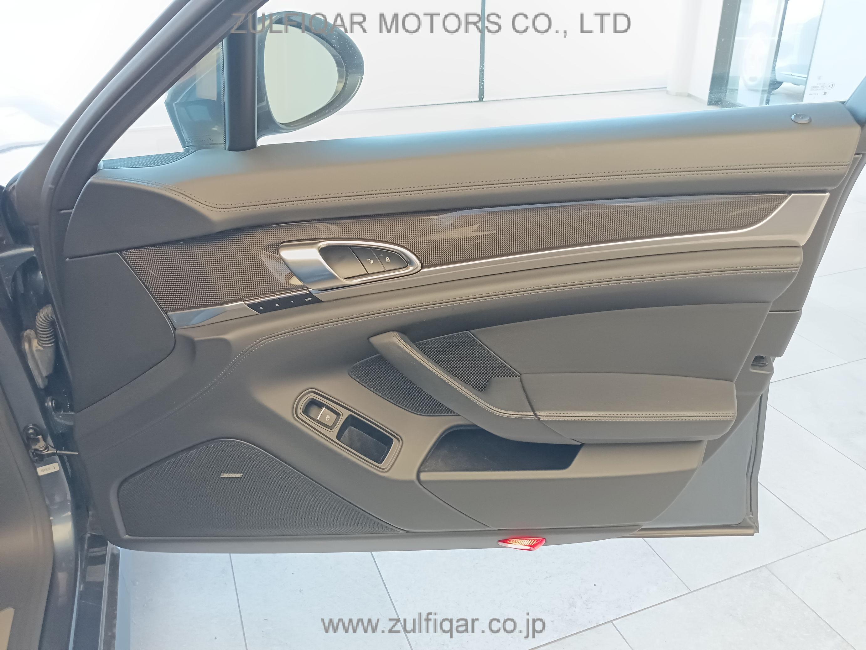 PORSCHE PANAMERA 2014 Image 47