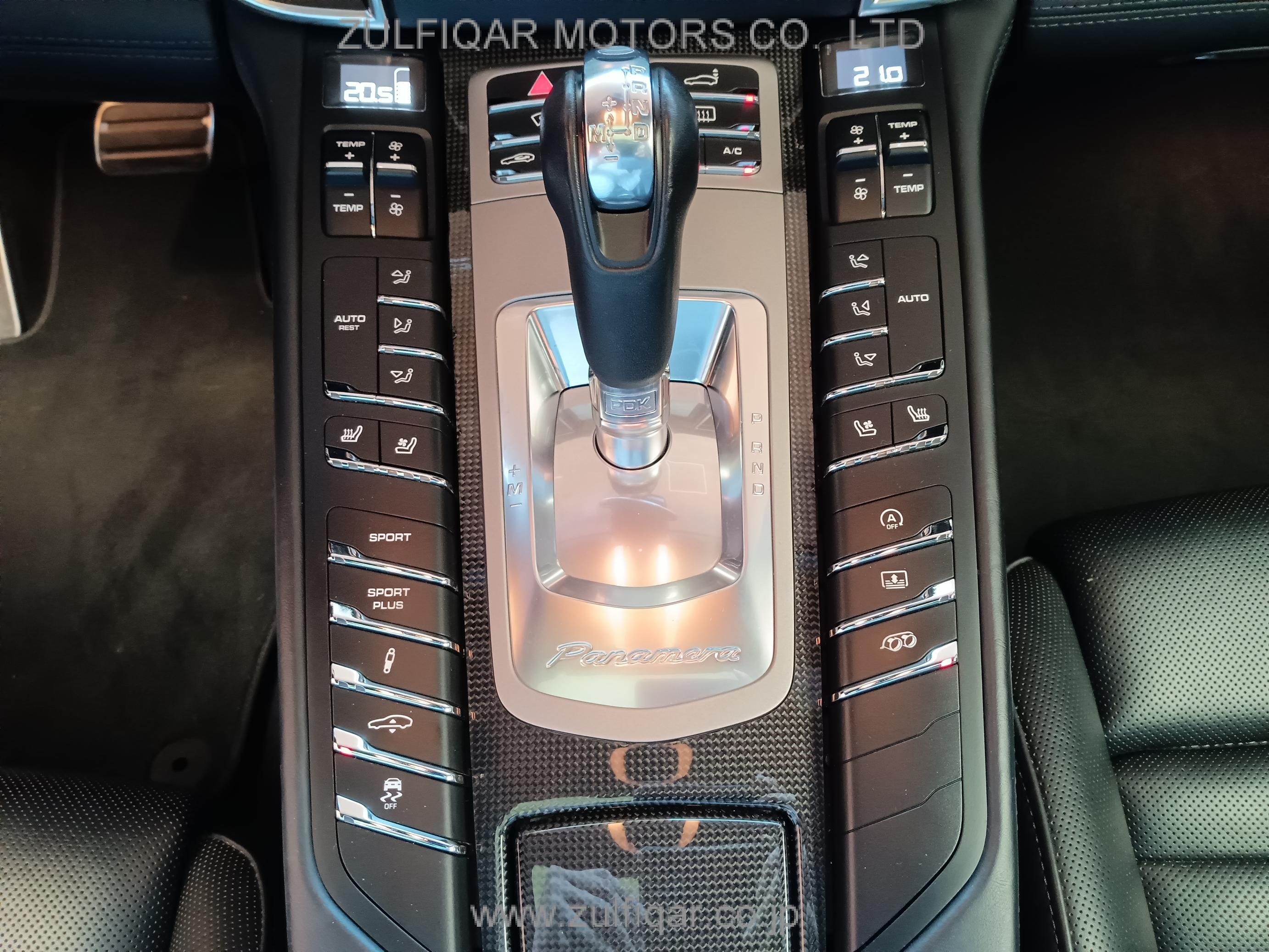 PORSCHE PANAMERA 2014 Image 67