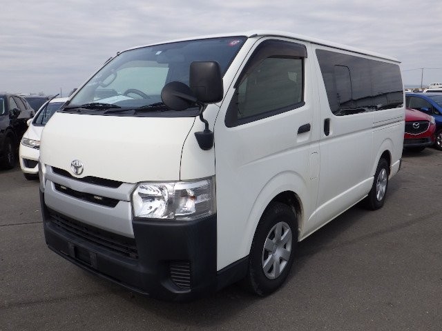 TOYOTA HIACE 2016 Image 19