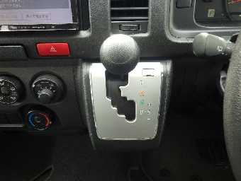 TOYOTA HIACE 2016 Image 26
