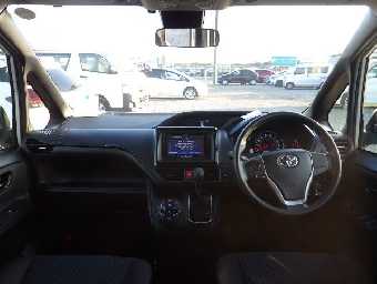 TOYOTA NOAH 2019 Image 12