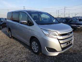 TOYOTA NOAH 2019 Image 24