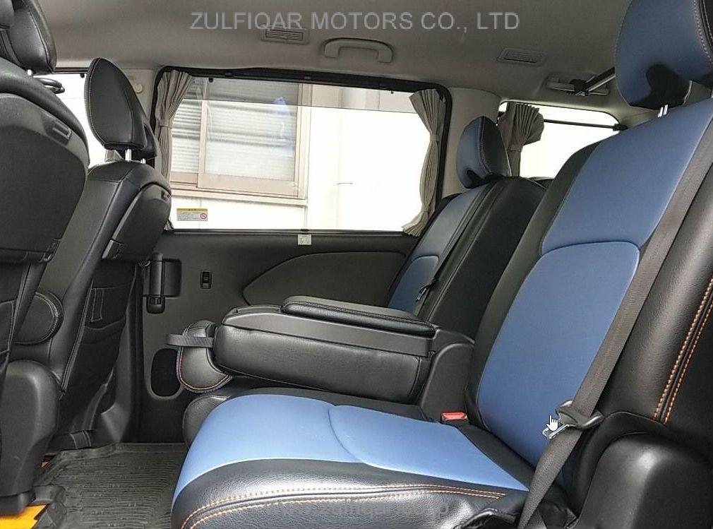 NISSAN SERENA 2018 Image 6