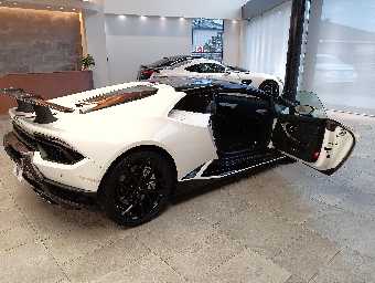 LAMBORGHINI HURACAN 2018 Image 14