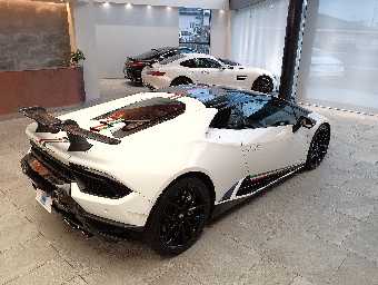LAMBORGHINI HURACAN 2018 Image 17