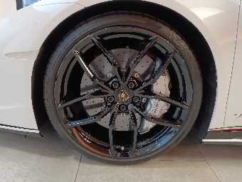 LAMBORGHINI HURACAN 2018 Image 39