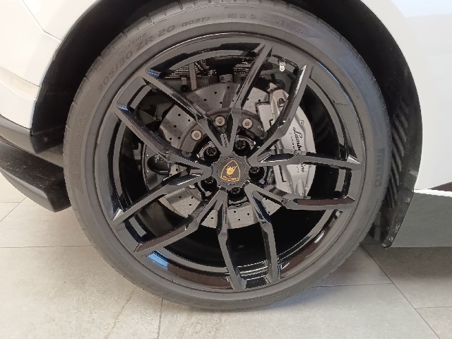 LAMBORGHINI HURACAN 2018 Image 47