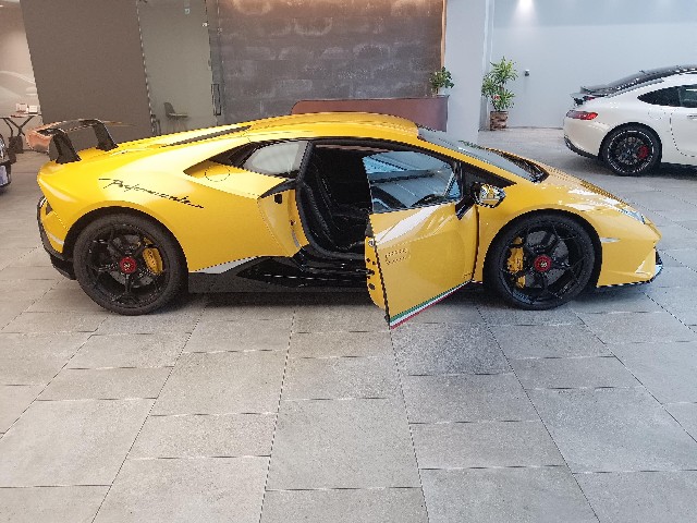 LAMBORGHINI HURACAN 2018 Image 20