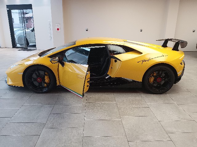LAMBORGHINI HURACAN 2018 Image 38