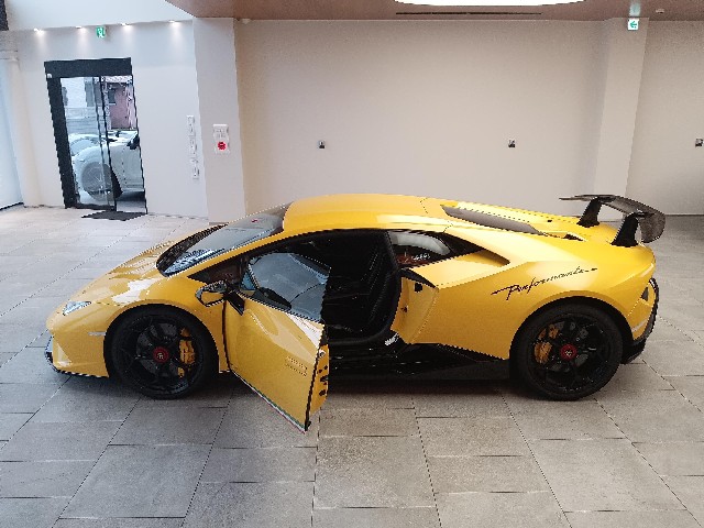 LAMBORGHINI HURACAN 2018 Image 39