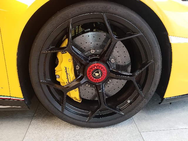 LAMBORGHINI HURACAN 2018 Image 46