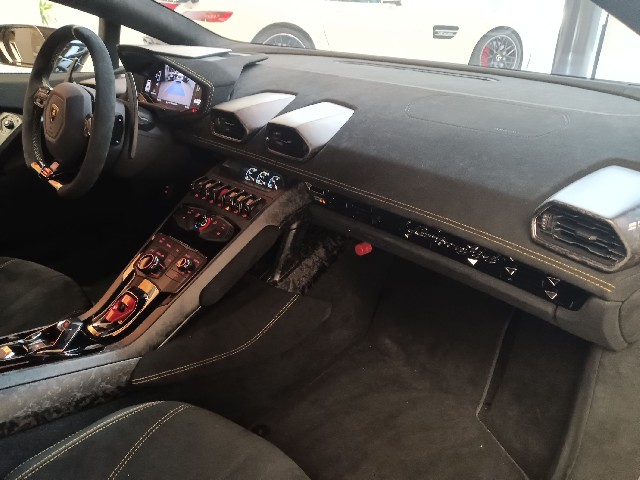 LAMBORGHINI HURACAN 2018 Image 62