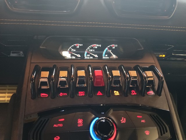 LAMBORGHINI HURACAN 2018 Image 70