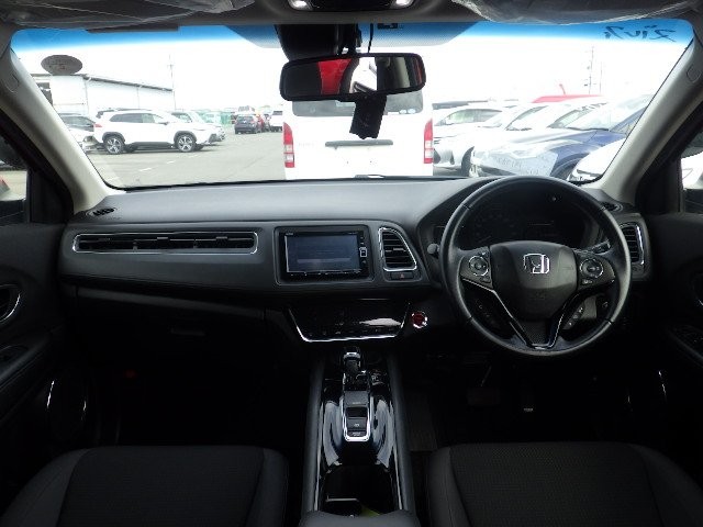 HONDA VEZEL 2018 Image 19