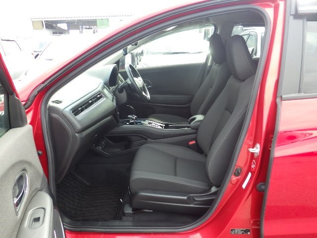 HONDA VEZEL 2018 Image 21