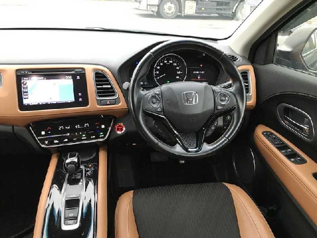 HONDA VEZEL 2018 Image 22