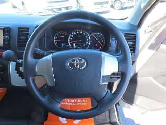 TOYOTA HIACE 2018 Image 12