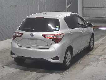 TOYOTA VITZ 2019 Image 2