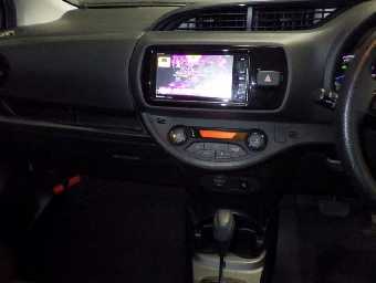 TOYOTA VITZ 2019 Image 4