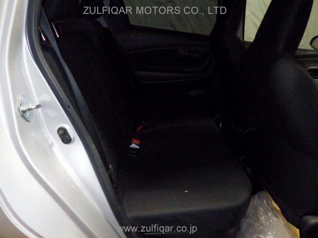 TOYOTA VITZ 2019 Image 5