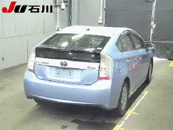 TOYOTA PRIUS 2015 Image 2