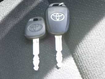 TOYOTA COROLLA AXIO 2018 Image 9