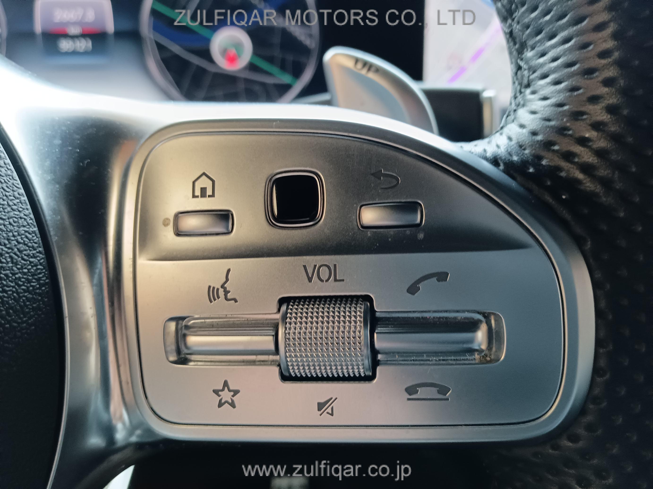 MERCEDES AMG G CLASS 2019 Image 74